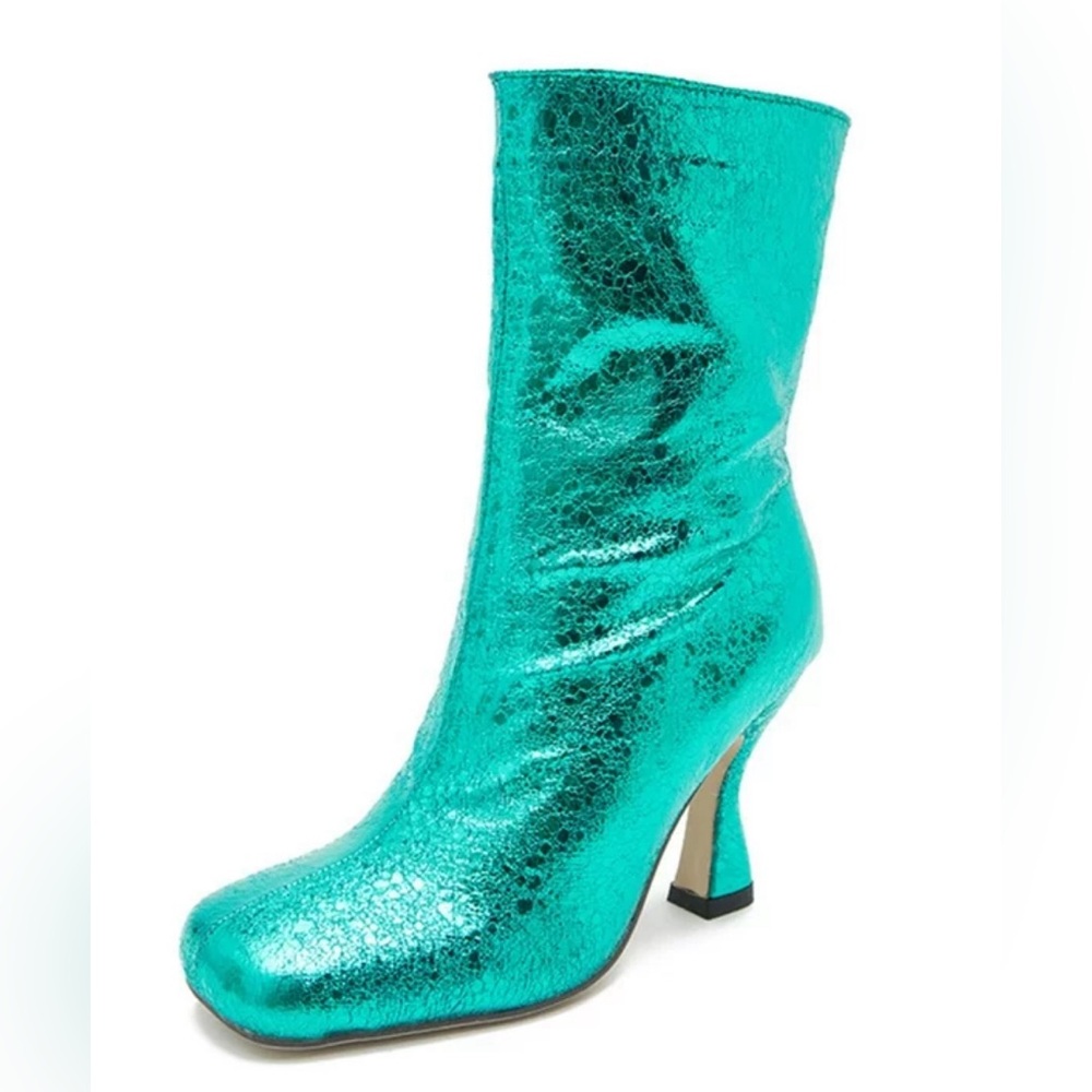 Woman’s Square Toe Ankle Boot SZ 39
